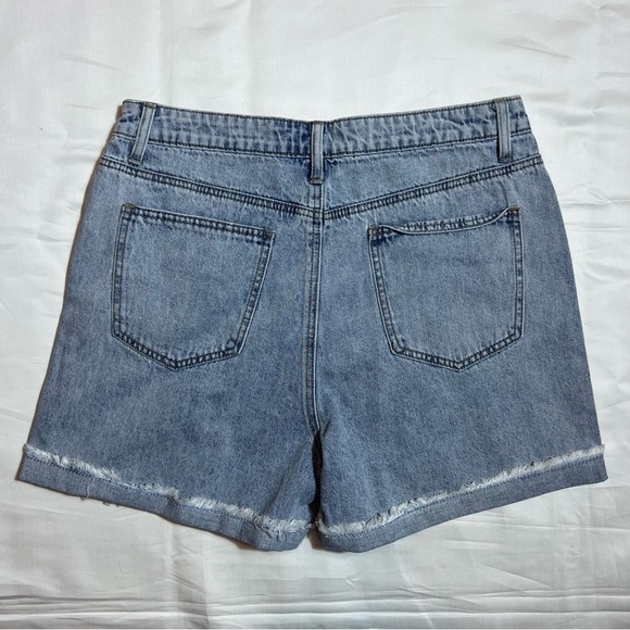 Easel Women's Mid-Rise Washed Denim Distress Shorts, Size Large - Picture 3 of 10